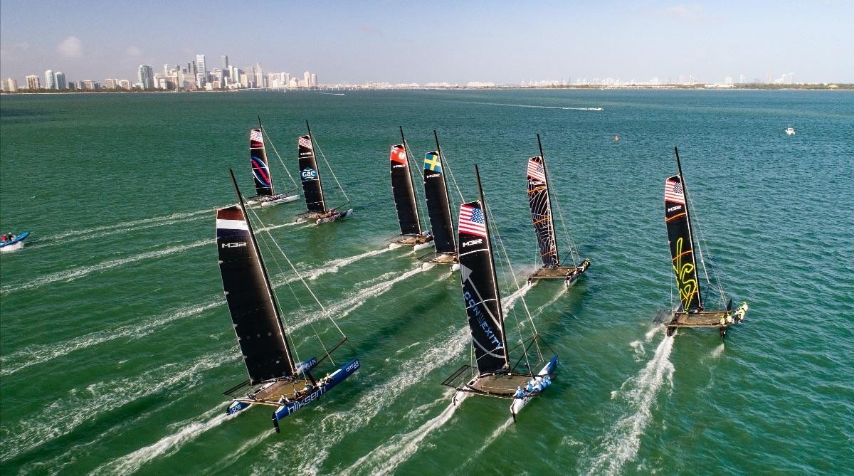 The fleet during the National Championships in Biscayne Bay. Photo: m32world/Felipe Juncadella