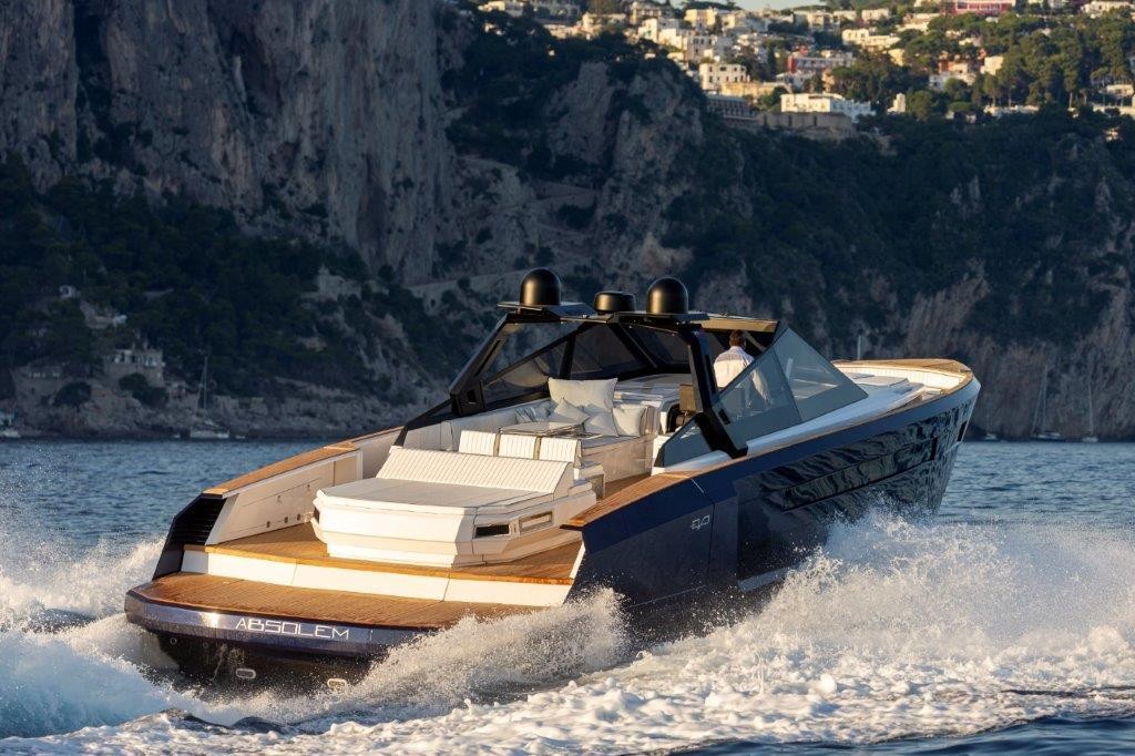 Evo Yachts lancia a Genova il nuovo R6 Open Between Sea and Sky