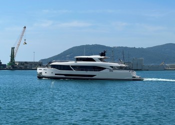 Next Yacht in acqua un altro Exuma 35, con una massima da record