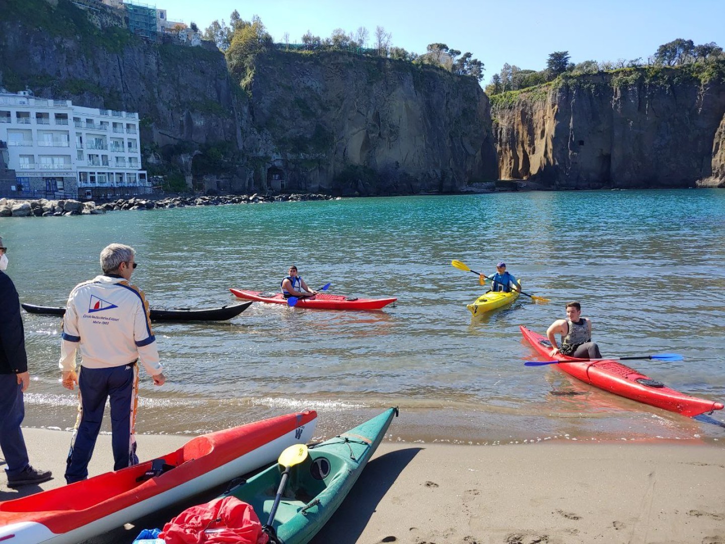 Giornata del Mare, a Meta e Piano di Sorrento incontri e lezioni di vela e kayak per gli studenti