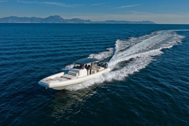 Costal Boat presenta il Maxy46