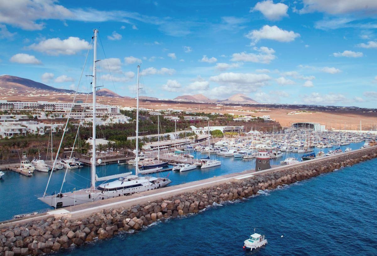 Supported once again by Calero Marinas, the fleet will be hosted at Puerto Calero before the start in 2021