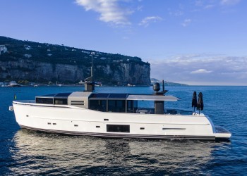 Arcadia Yachts at the Cannes with the A85 and the Sherpa line